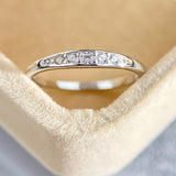 Ring i hvidguld med mikro-zirkonia sten